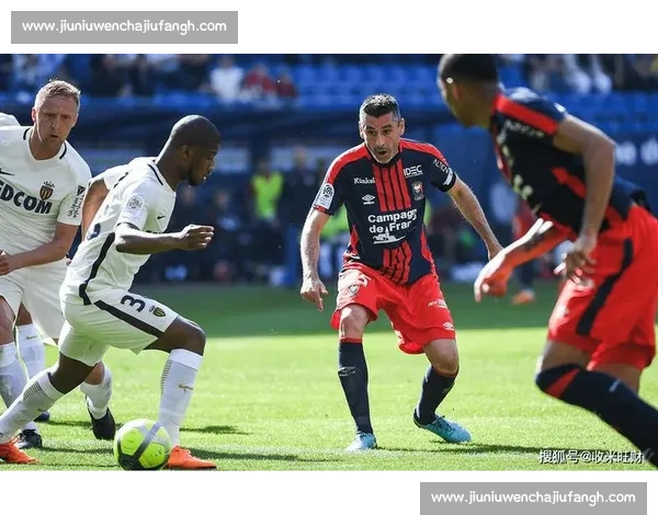 朗斯主场迎战索肖焦点对决谁能把握升级良机法乙关键战役前瞻分析